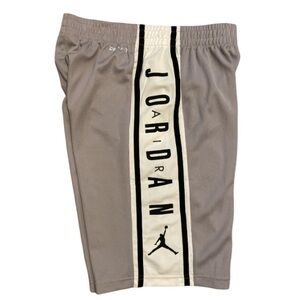 JORDAN Boys Atmosphere Gray Basketball Shorts Kids Size Large NWT